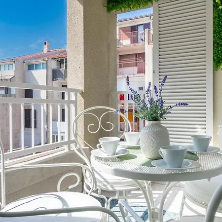 Apartman Lana Apartment